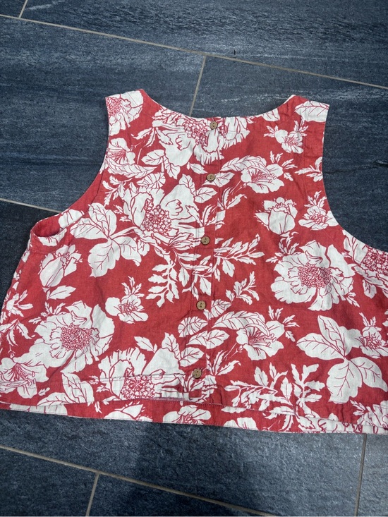 Old Navy Tops - Old Navy Linen Blend Crop top